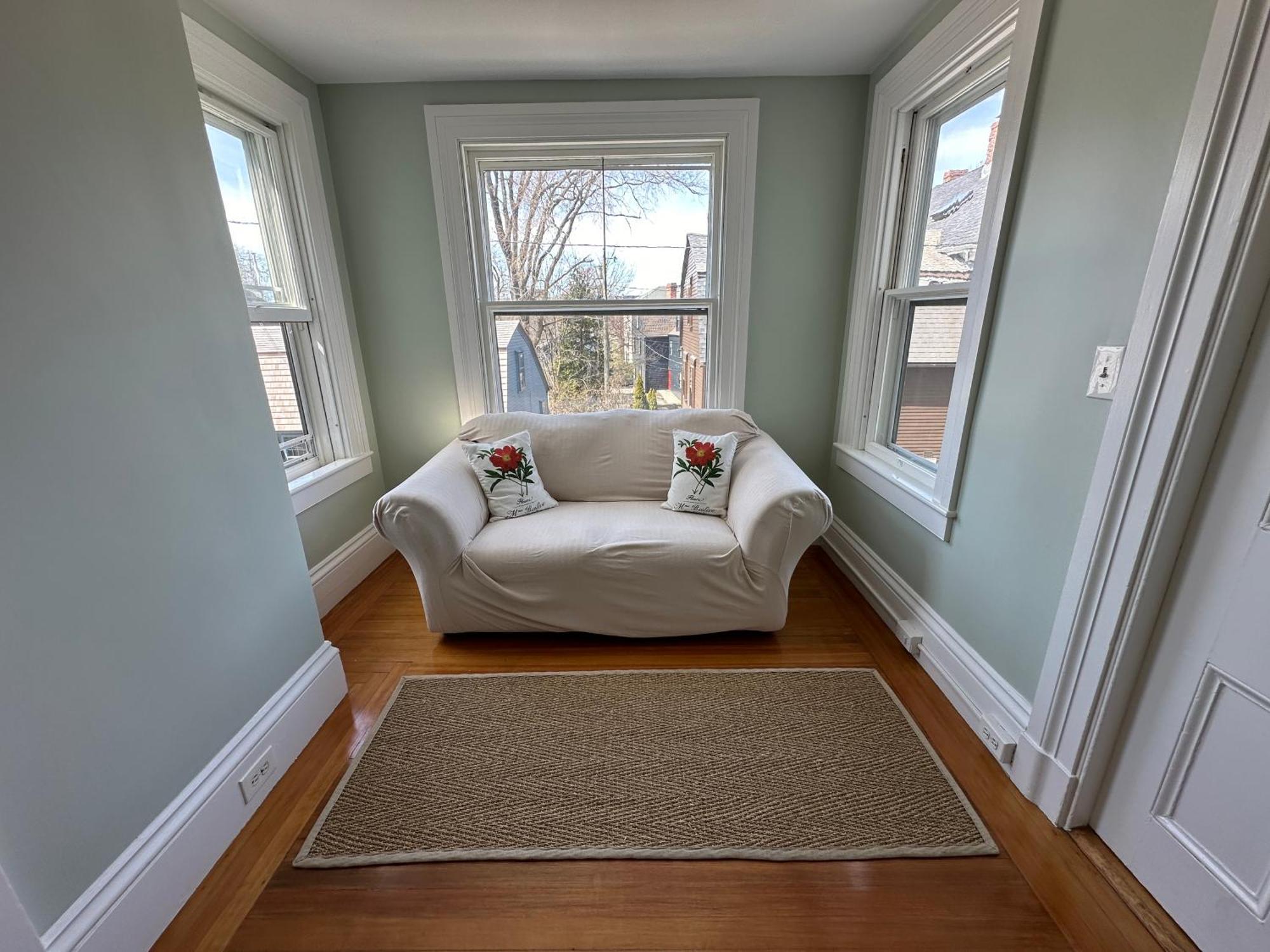 Entire Charming Victorian Home Downtown Newport Exterior photo